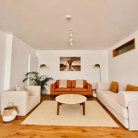 Casa Arya *